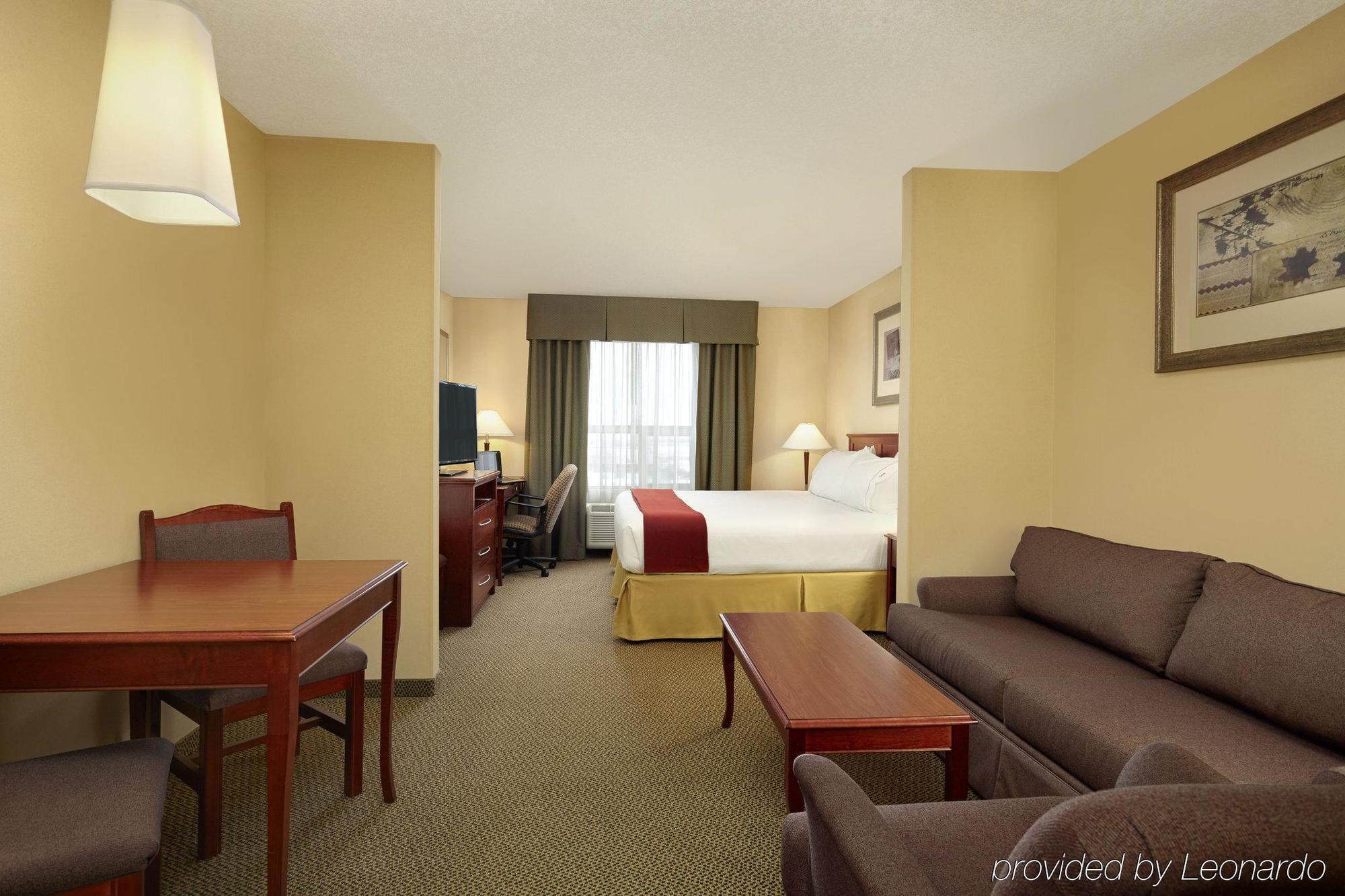 Holiday Inn Express Hotel & Suites Sherwood Park-Edmonton Area By Ihg מראה חיצוני תמונה