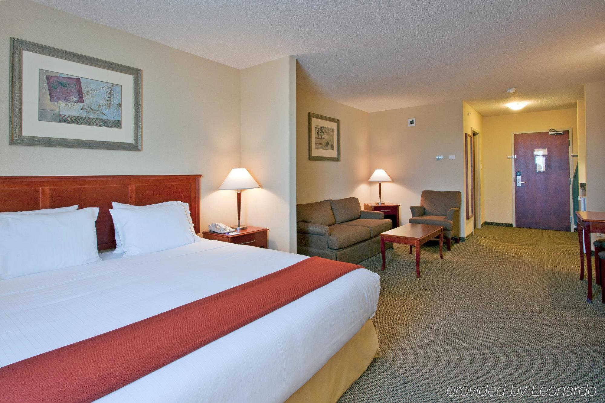 Holiday Inn Express Hotel & Suites Sherwood Park-Edmonton Area By Ihg מראה חיצוני תמונה